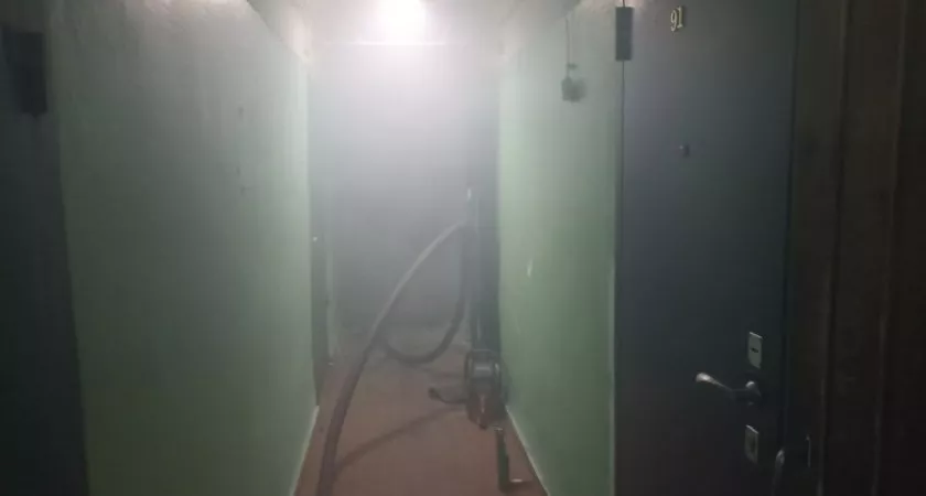 Фото к статье: В Коврове при пожаре в многоквартирном доме пострадал мужчина