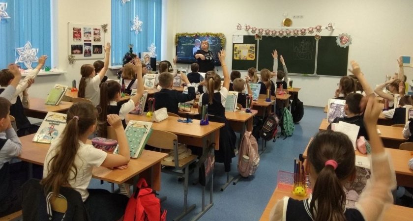 В День Конституции во владимирских школах прошли уроки патриотического воспитания