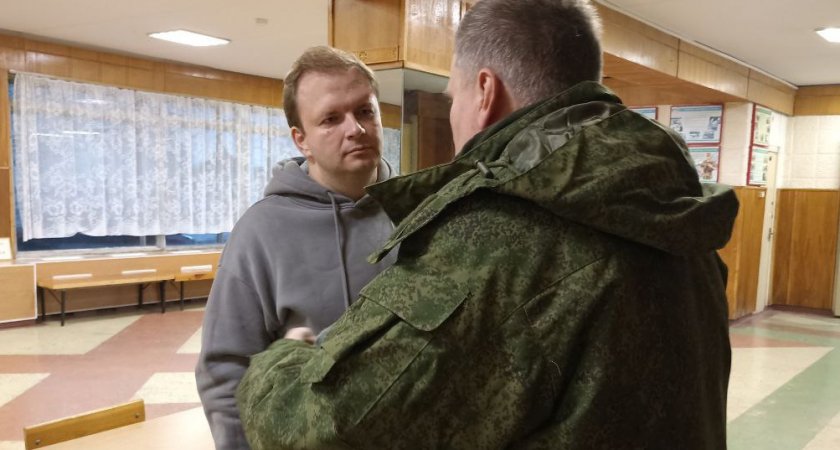 «Единая Россия» обеспечит всех участников СВО правом бесплатно отправлять письма домой
