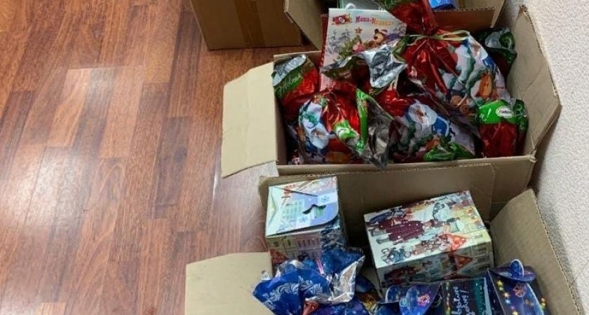 Муромские волонтеры отправили на Донбасс около 300 коробок со сладостями