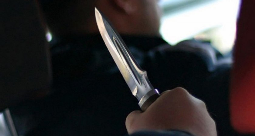 Во Владимирской области мужчина изрезал таксиста и угнал авто