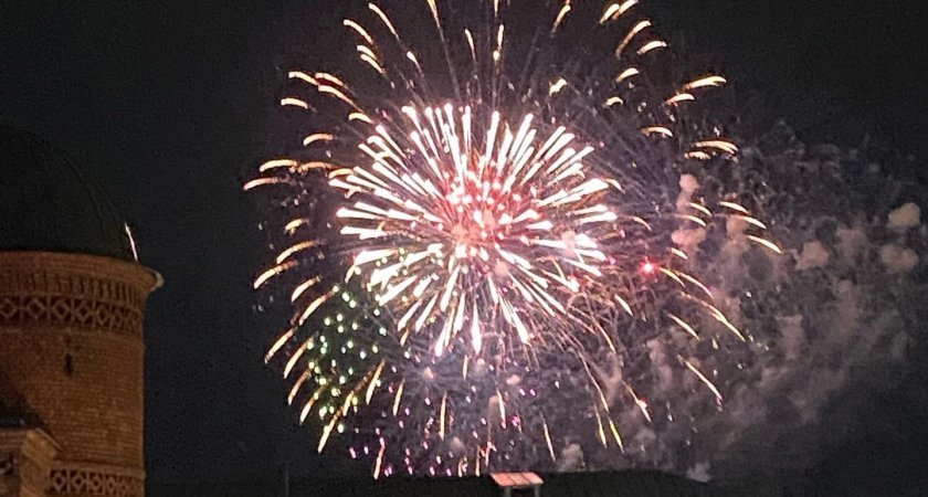 Владимирцам запускать салюты в новогоднюю ночь разрешили только в 4 местах