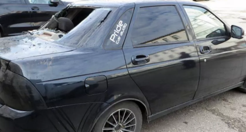 Фото к статье: В Юрьев-Польском по пьяни разбили чужую машину