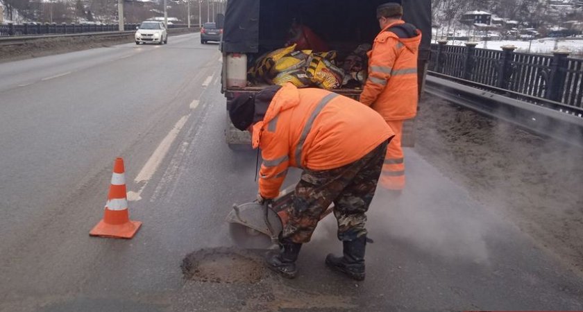 Владимирские власти объяснили зимний дорожный ремонт на мосту через Клязьму