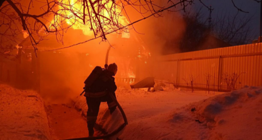 Во Владимире огнеборцы спасли от пожара несколько кур