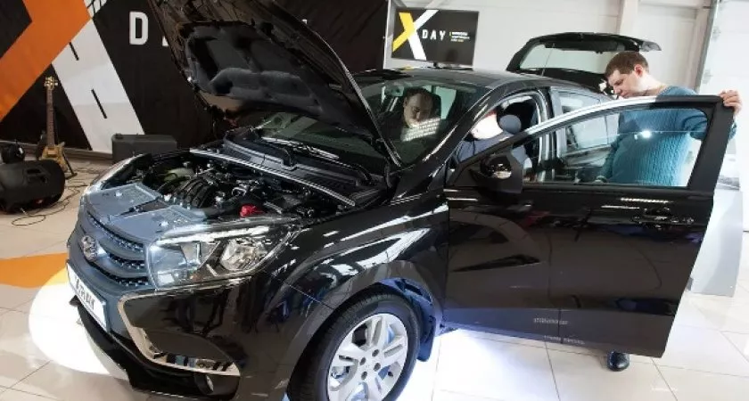 Фото к статье: Во Владимирской области отечественные авто можно купить только в трех цветах