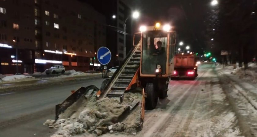 Автовладельцев во Владимире просят убрать на ночь машины с 6 улиц
