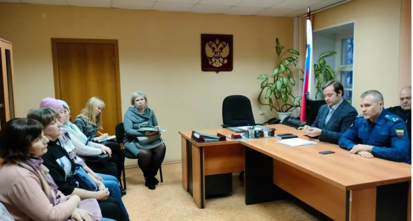 Фото к статье: Во Владимирской области дефицит медиков, но в Суздале сокращают медперсонал