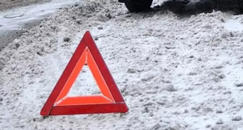 Фото к статье: Под Покровом произошло серьёзное тройное ДТП