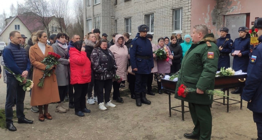 В Петушинском районе простились с мобилизованным, который погиб в ходе СВО