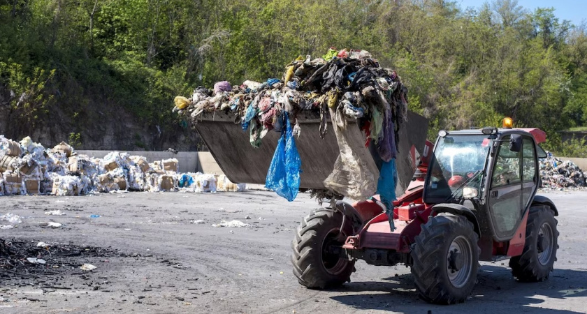 В Меленковском районе обнаружили свалку в 30 соток