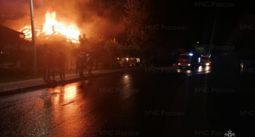 Стали известны подробности ночного пожара в центре Владимира