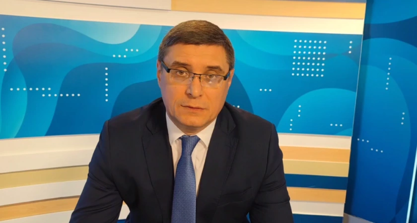 Фото к статье: Про СВО, медвуз и летнюю подработку для студентов: губернатор Авдеев провел "прямую линию"