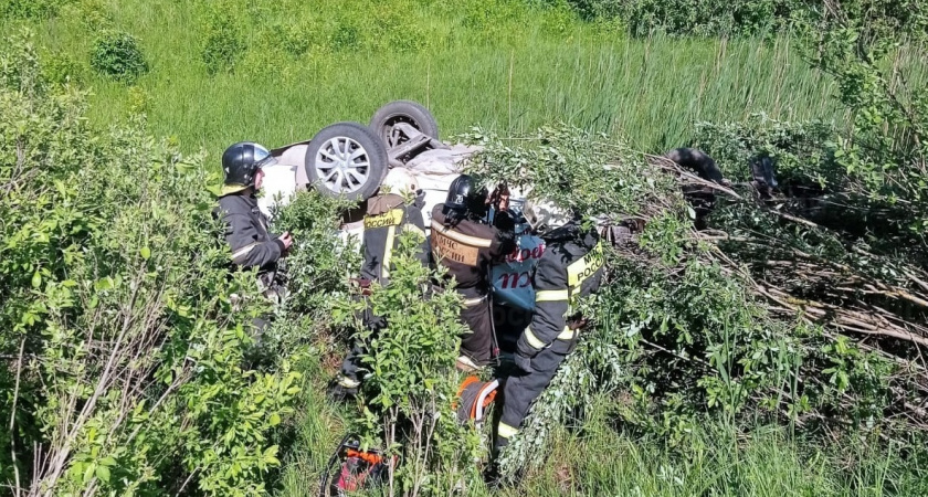 В Кольчугинском районе автомобиль улетел в кювет