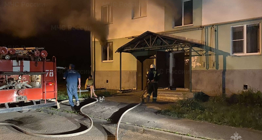 Из горящего дома в Собинке спасли несколько взрослых и ребенка