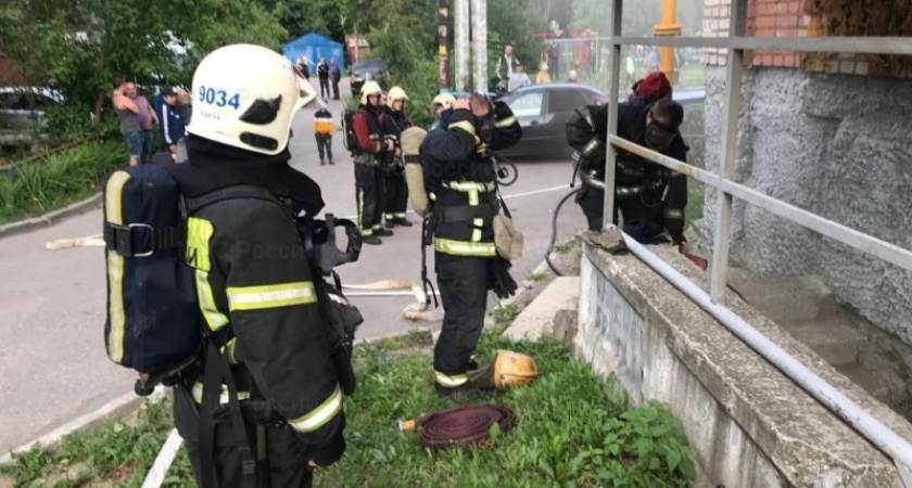 Из горящего многоквартирного дома во Владимире эвакуировали 73 человека