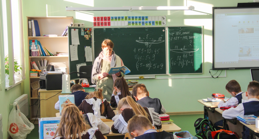 «Единая Россия» дала старт ежегодной акции «Собери ребенка в школу»