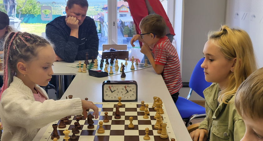 В Штабе общественной поддержки прошел турнир по шахматам