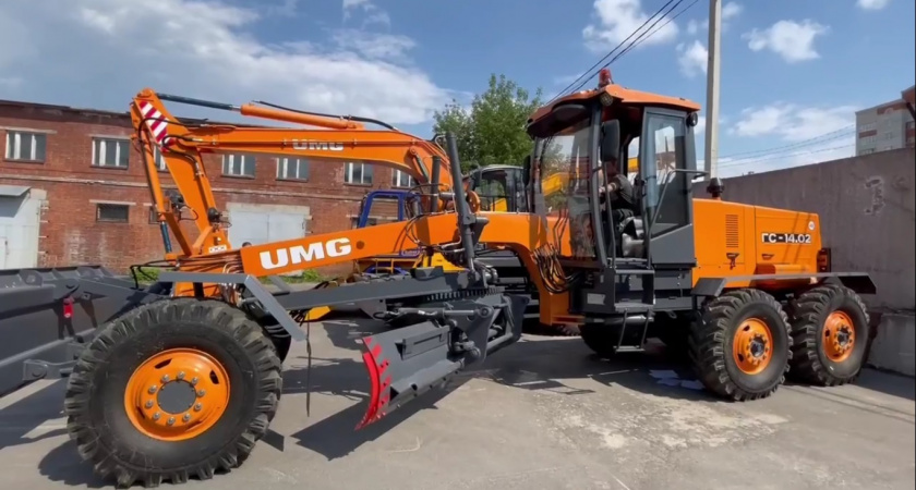 Во Владимир приехали новые снегопогрузчик, грейдер и экскаватор