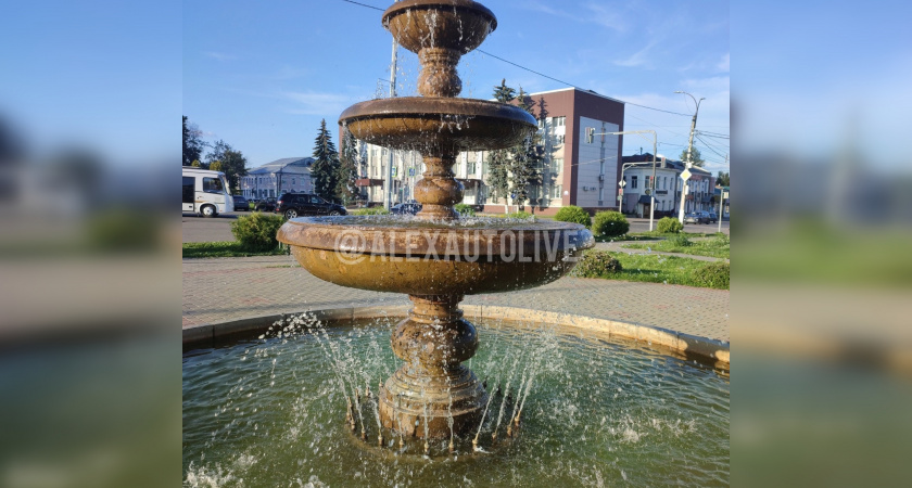 В Александрове "зацвел" городской фонтан