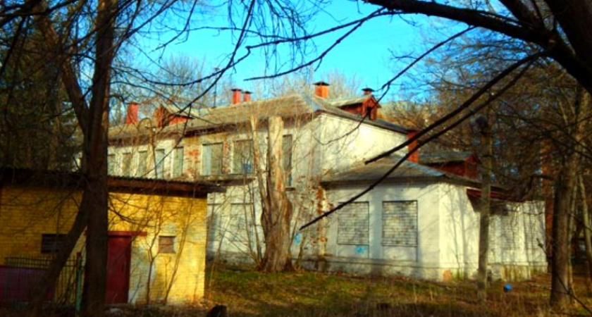 Имущественный комплекс бывшей школы «Возрождение» во Владимире продали за 50 миллионов рублей