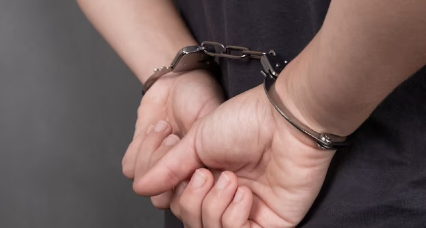 В Кольчугинском районе мужчина пригласил знакомого на застолье и убил его