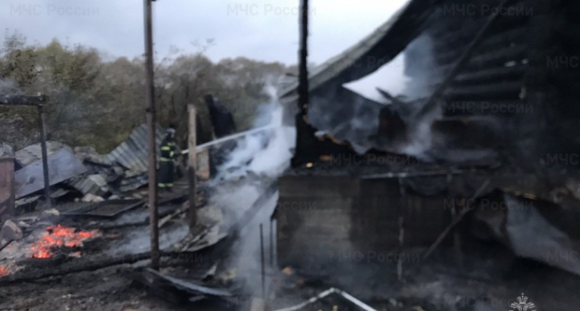 В деревне Вяткино Владимирской области сгорел большой частный дом