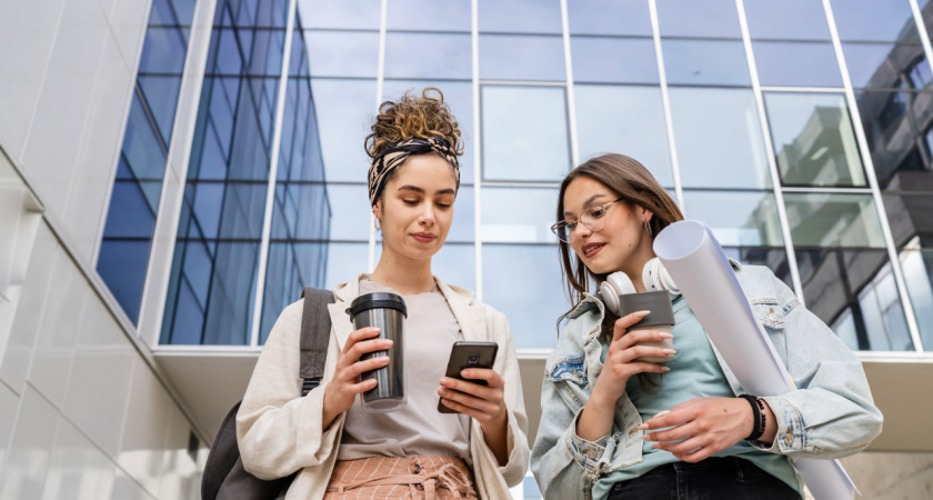 Зумеры стали самыми активными пользователями eSIM