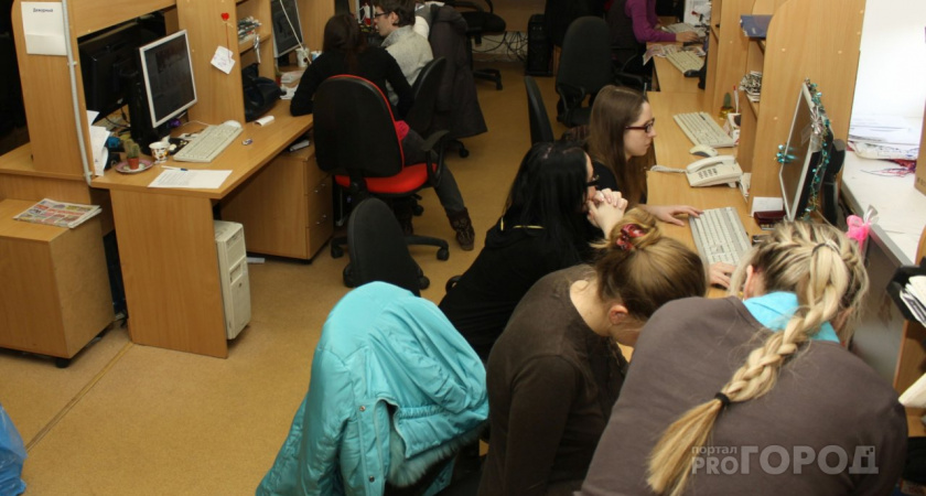 Как ноябрьские длинные выходные отразятся на зарплате - поясняют эксперты