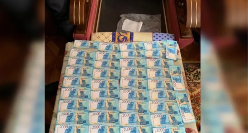 В Александрове осудили мужчину, купившего носки и банку огурцов за фальшивые деньги