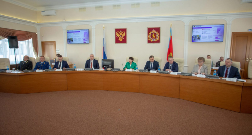 «Единая Россия» обеспечила в бюджете расходы на ключевые направления соцполитики и экономики