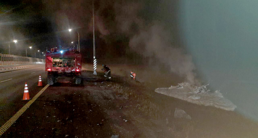 Во Владимирской области на трассе М-12 сгорел внедорожник