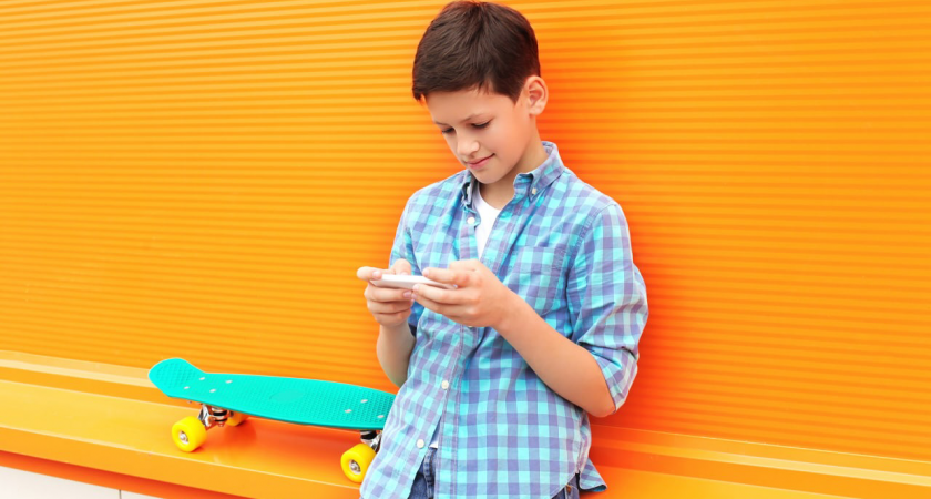 Дети переключились с TikTok на мессенджеры