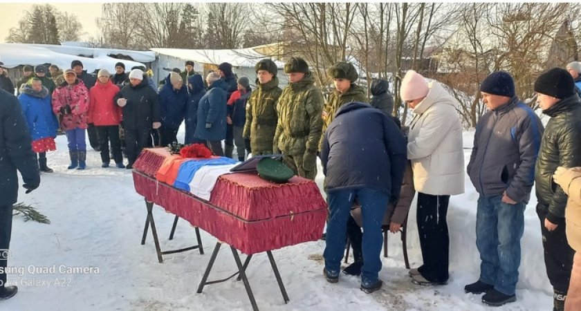В Юрьев-Польском районе простились с двумя военнослужащими, которые погибли в ходе СВО