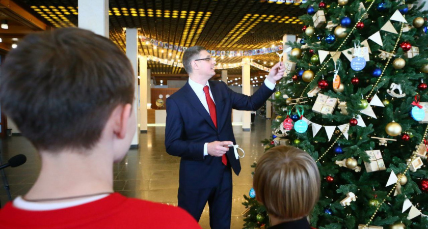Губернатор Авдеев исполнит новогодние желания трёх владимирских детей