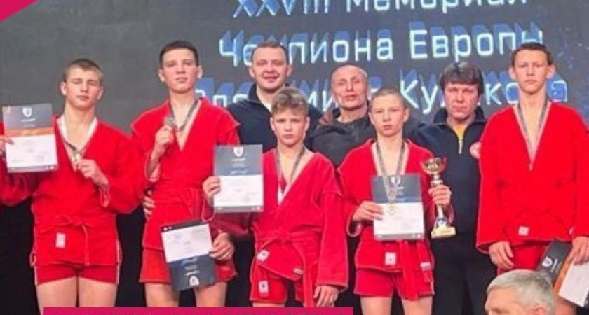 Владимирские спортсмены привезли 8 медалей с турнира по самбо