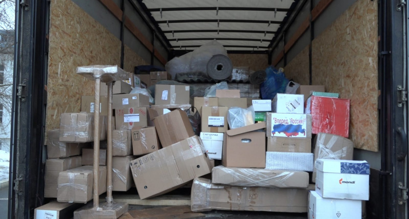«Единая Россия» доставила более 82 тысяч тонн гумпомощи в новые регионы и на фронт