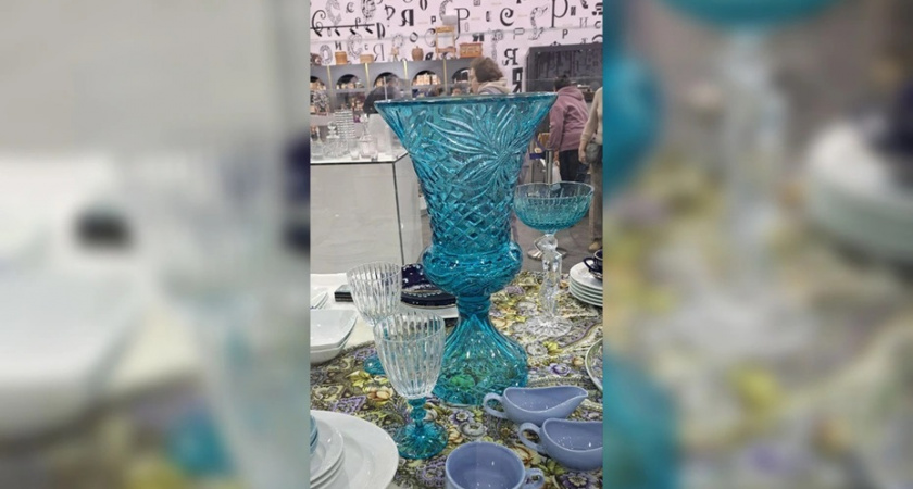 Гусевская ваза, бывшая одним из самых дорогих товаров на выставке ВДНХ, резко подешевела 