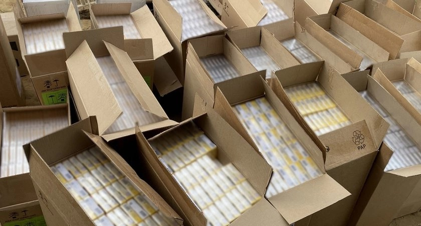 На рынке "Ополье" во Владимире продавали контрафактные сигареты 