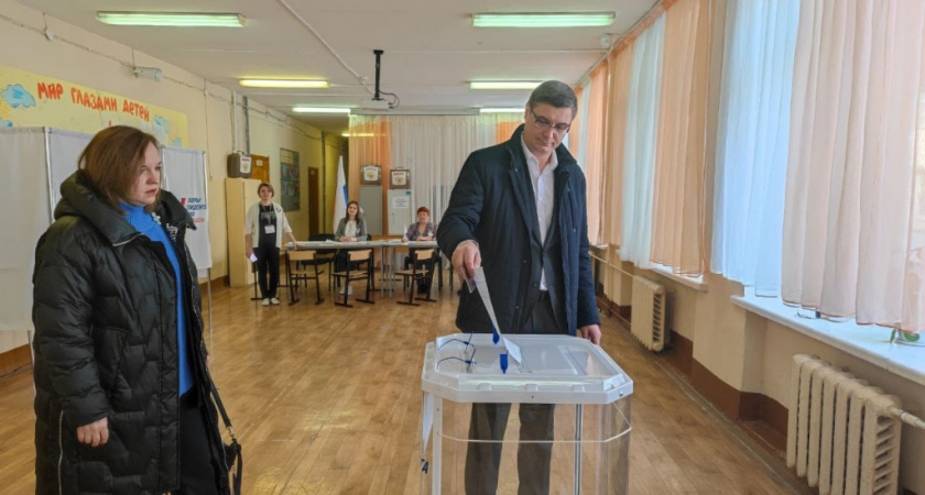 Губернатор Александр Авдеев принял участие в голосовании на выборах Президента России
