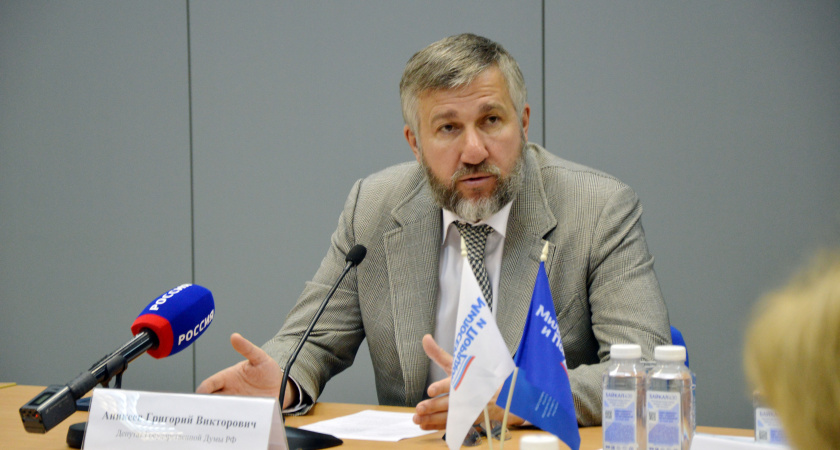 Григорий Аникеев: «Важно передавать ценности семьи из поколения в поколение»