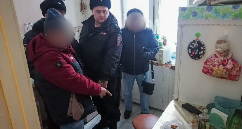 В Лакинске мужчина зарезал знакомого из-за ревности 