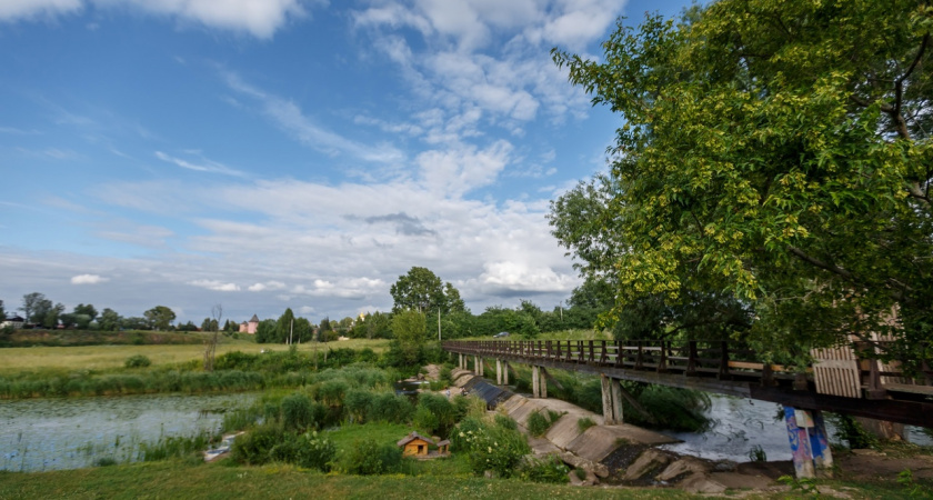 В Суздале закроют на ремонт пешеходный деревянный мост 