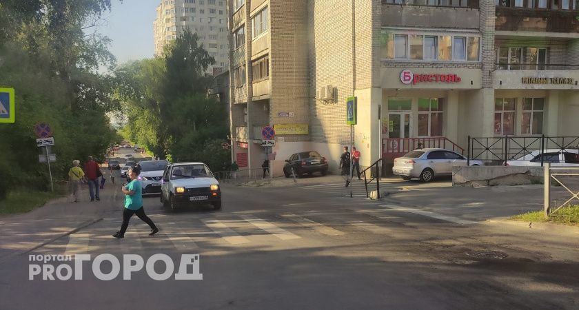 Во Владимире на перекрестке проспекта Ленина и улицы Ставровской ставят светофоры