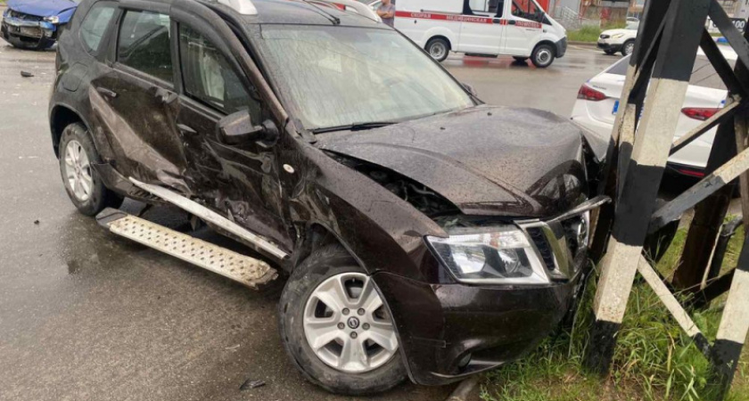 Во Владимирской области при столкновении двух автомобилей пострадала 2-летняя девочка