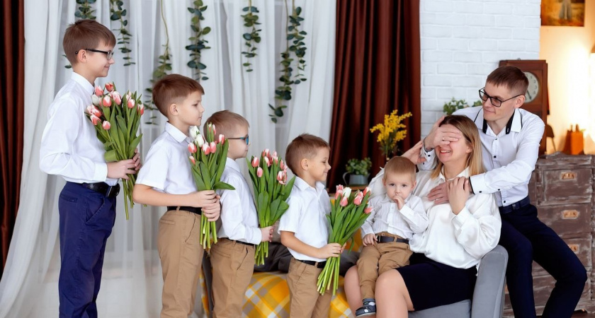 Многодетная семья из Владимирской области победила во Всероссийском конкурсе "Семья года"