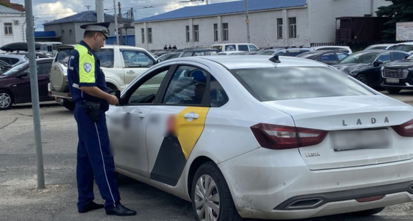 Во Владимире сотрудники ГАИ провели серию рейдов по местным таксистам