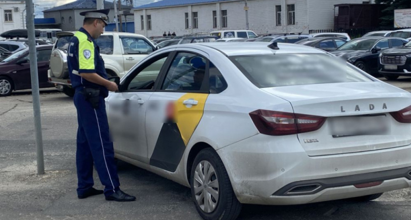 Во Владимирской области будут судить таксиста-мигранта, который пытался дать взятку инспектору ДПС 