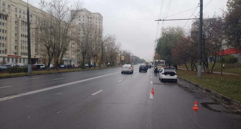 Фото к статье: Во Владимире автобус сбил пенсионерку, переходившую дорогу в неположенном месте