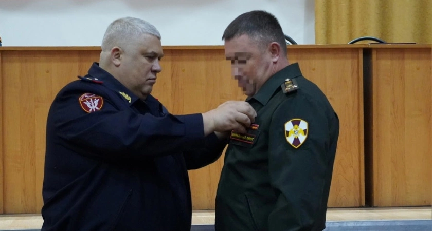 Фото к статье: Во Владимире офицерам Росгвардии вручили госнаграды